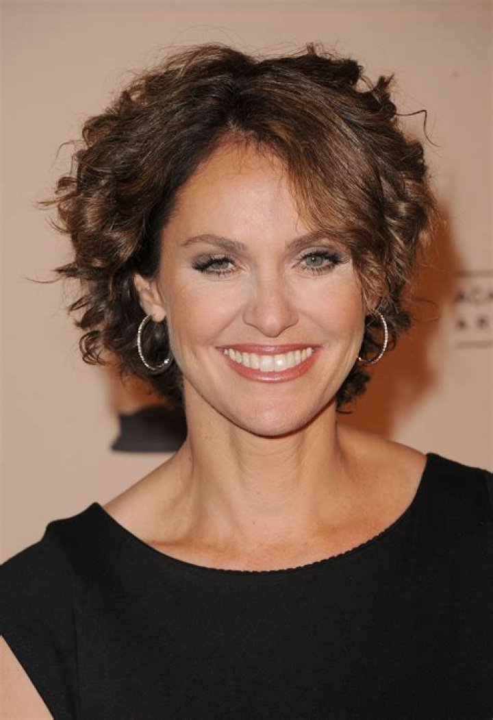 Amy Brenneman photo 3