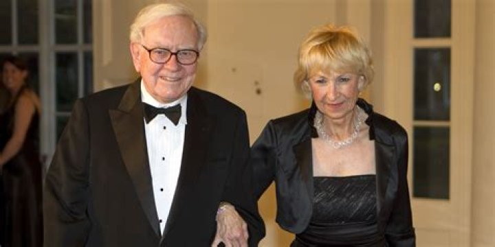 Astrid Menks' Biography and Net Worth