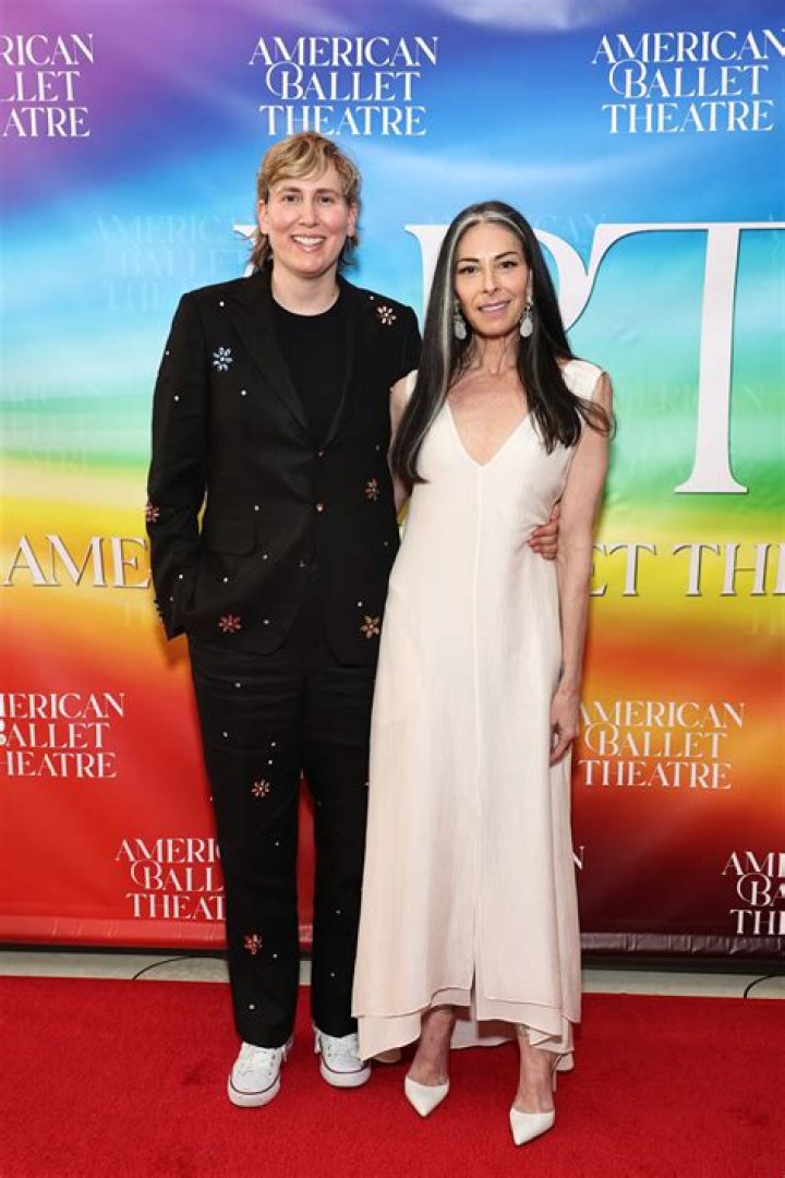 Cat Yezbak Wiki And Age: how Old Is Stacy London Partner In 2023?