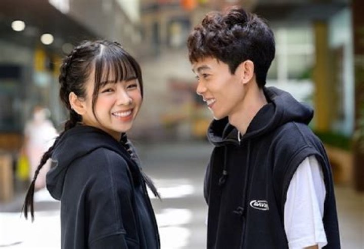 DJ Mie Chia Tay Hong Thanh, Break Up Story And Reddit Drama