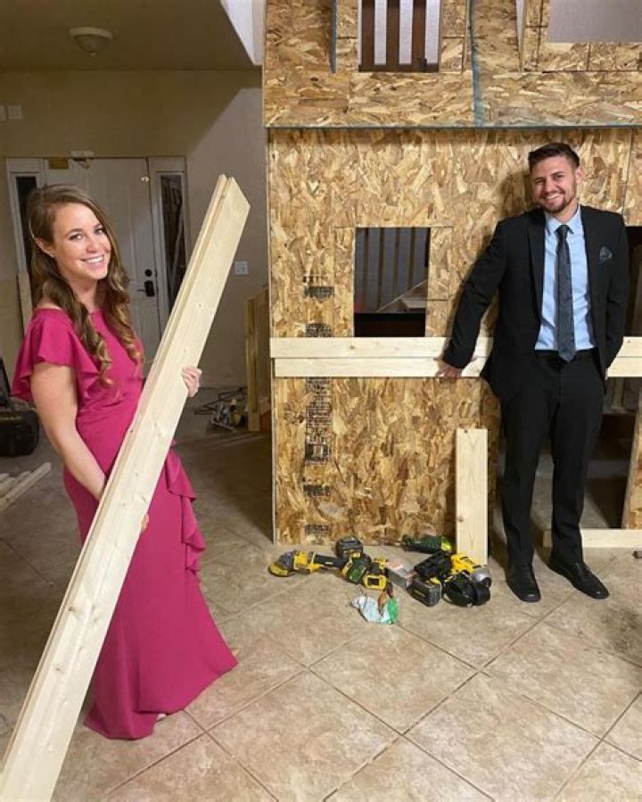 Duggar Anniversary Post Leads to Questions About Marriage