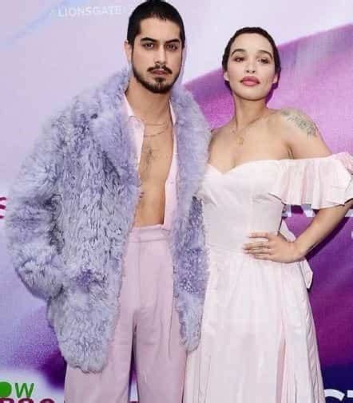 Hover Actress, Cleopatra Coleman is in Romantic Relationship with Actor, Avan Jogia!