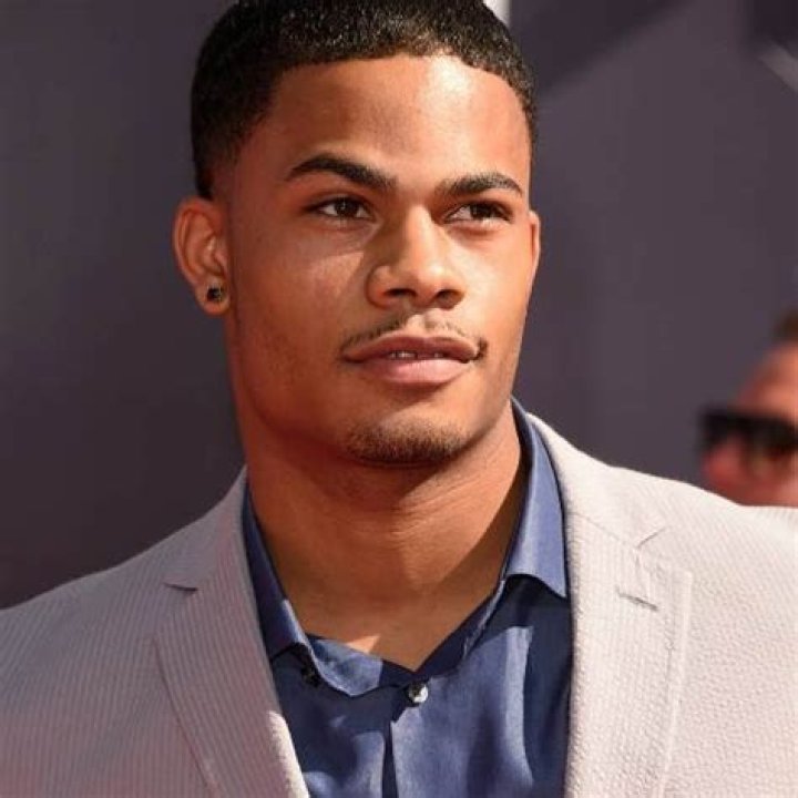 Jordan Calloway Height - CelebsHeight.org