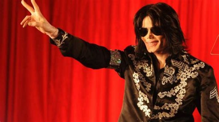 Justin Timberlake Honors Michael Jackson at Concert
