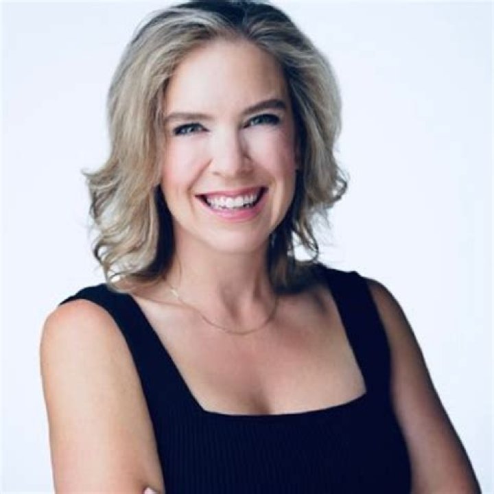 MSNBC: Lucy Caldwell Wikipedia Bio Husband Age And Salary