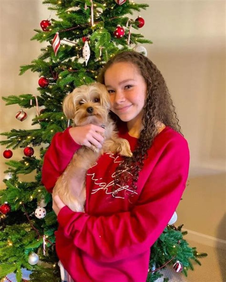 Olivia Haschak, The Youngest of the Haschak Sisters — Bio, Age, Net Worth