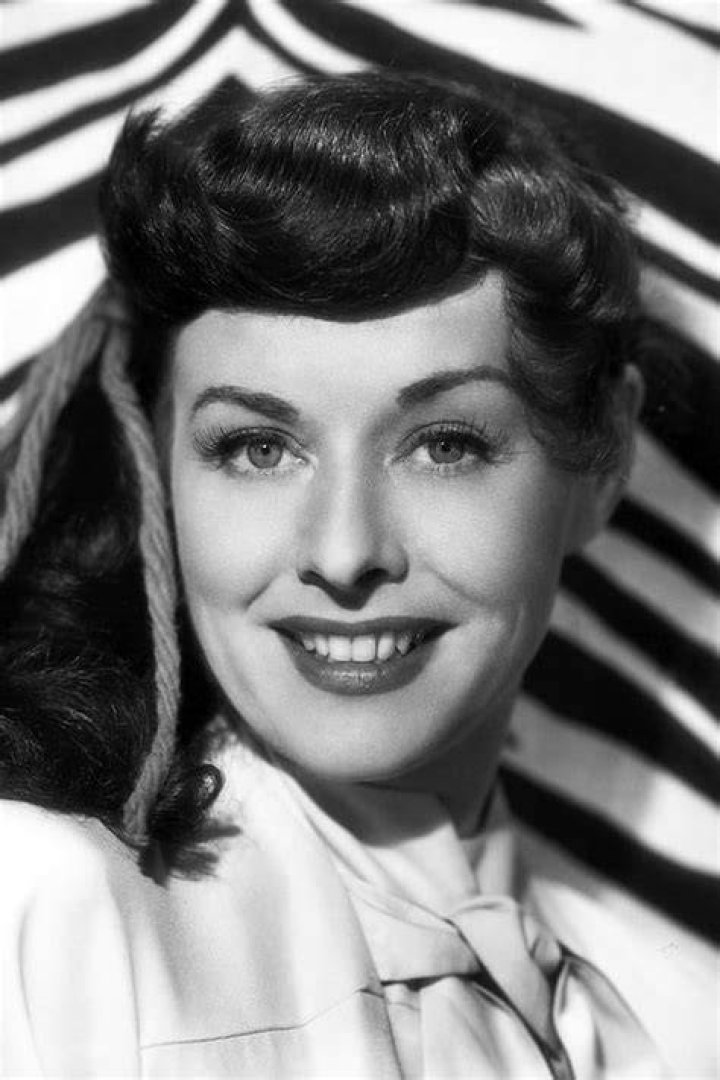 Paulette Goddard photo 2