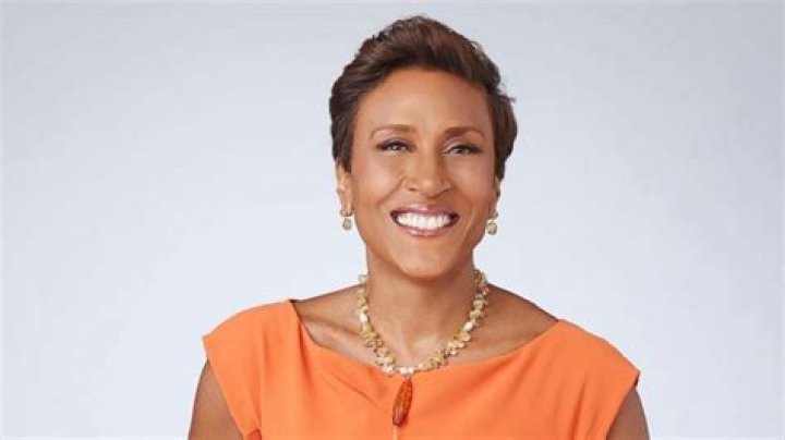 Robin Roberts Weight Loss Before And After: How Did She Lose 100 Pounds?