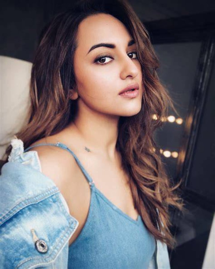 Sonakshi Sinha photo