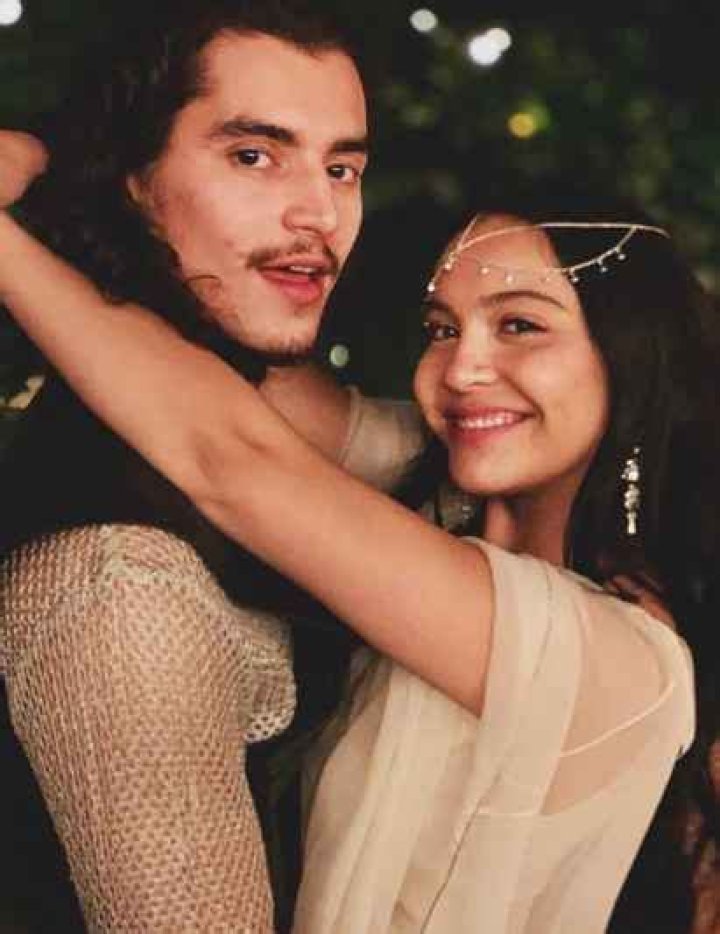 Stella Hudgens Relationship, Dating, Partner, Boyfriend, Net Worth & Earning