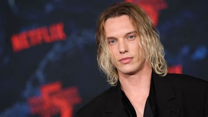 Stranger Things star Jamie Campbell Bower height: How tall is Vecna?