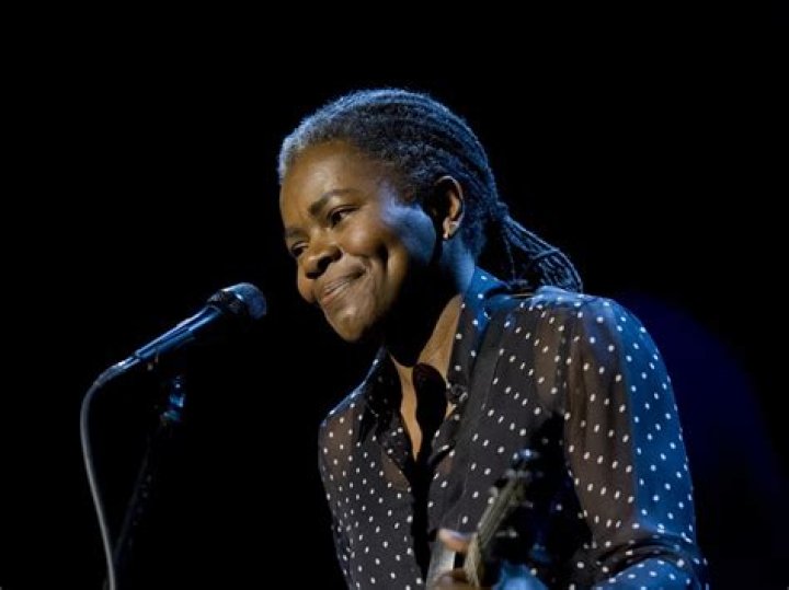 Tracy Chapman Plastic Surgery: Did The Singer Get Anything Done?