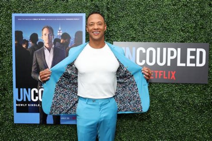 Uncoupled star Emerson Brooks age, height, Instagram, roles and more