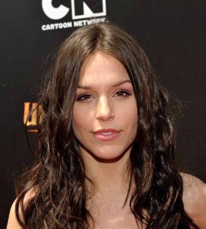 Who plays Lark in Virgin River? (Elise Gatien age, height, Instagram, etc.)